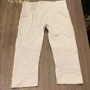Lululemon Crop Seamless Legging 18”
